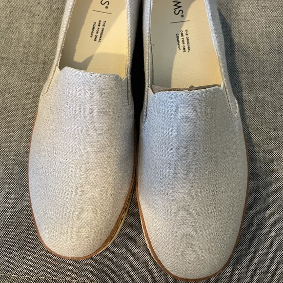 Toms Shoes - Brand new toms